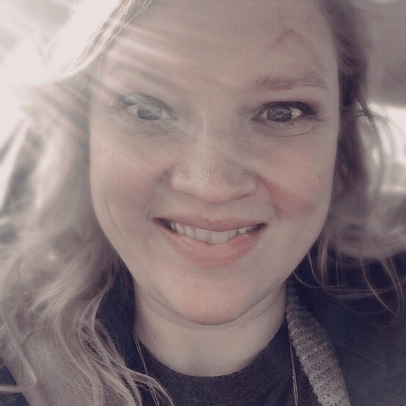 Meet your Posher, Bethany - Picture 3 of 4